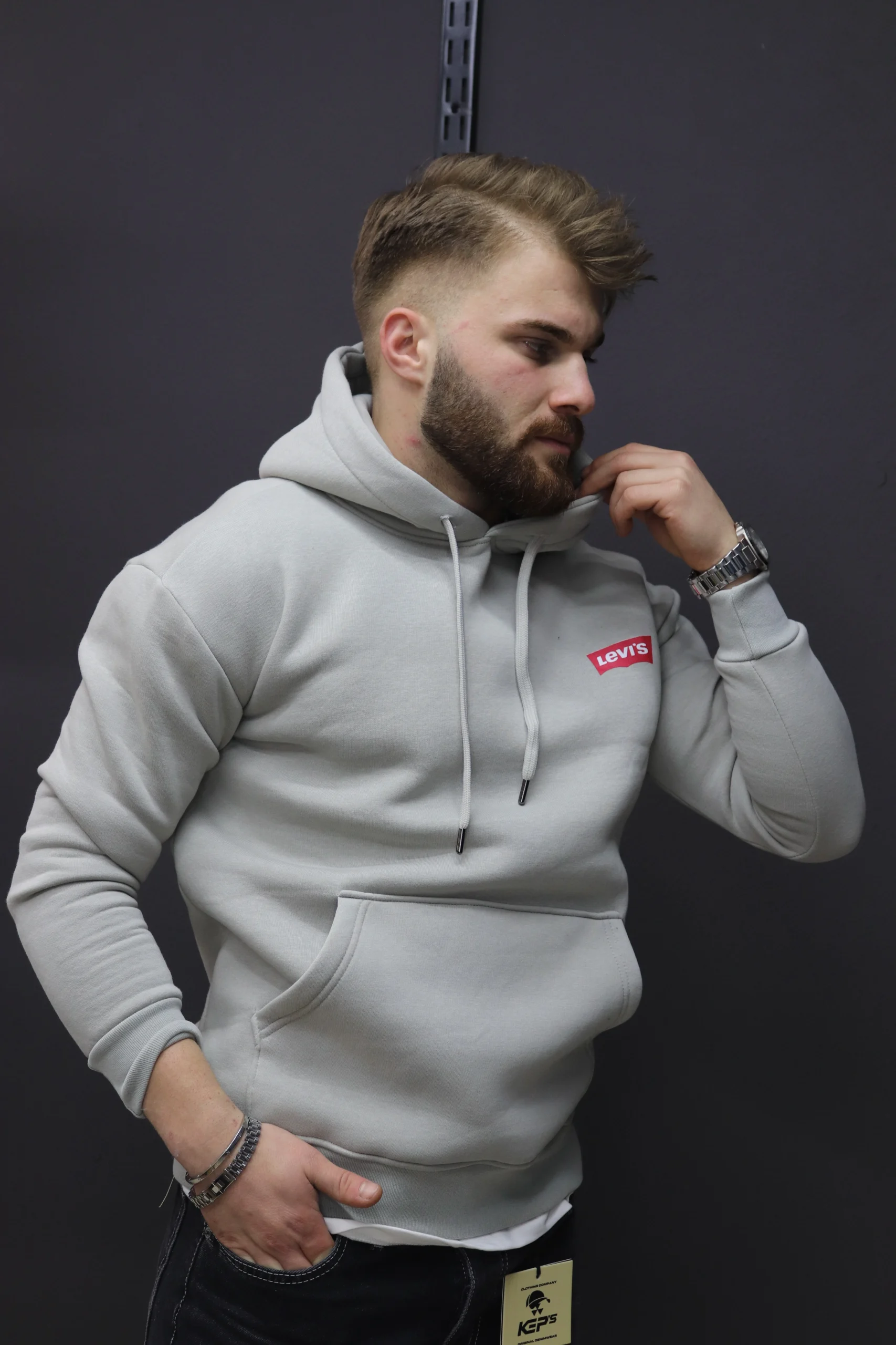 LEVİS Sırt Baskılı Kapuşonlu Sweat (2)